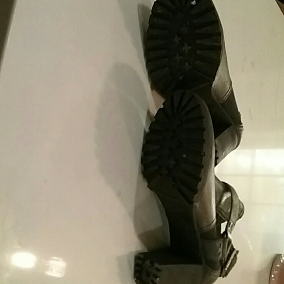 Boots - Picture 2 of 4